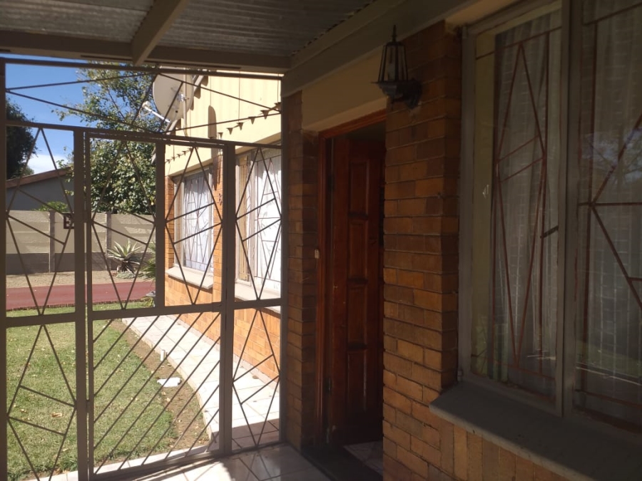 3 Bedroom Property for Sale in Roosheuwel North West